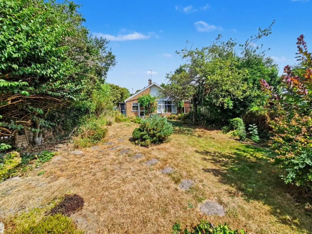 Sawbridge Road, Grandborough, photo 4
