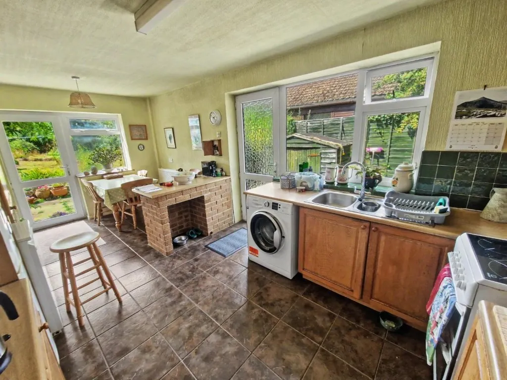 Sawbridge Road, Grandborough, photo 13