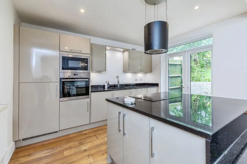 Maidstone Road, Rochester, ME1, photo 22
