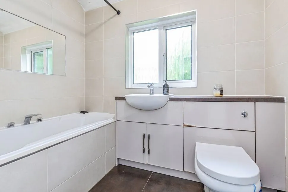 Maidstone Road, Rochester, ME1, photo 20