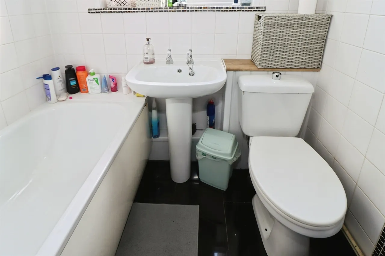 Broadfield Avenue, Bristol, BS15, photo 8
