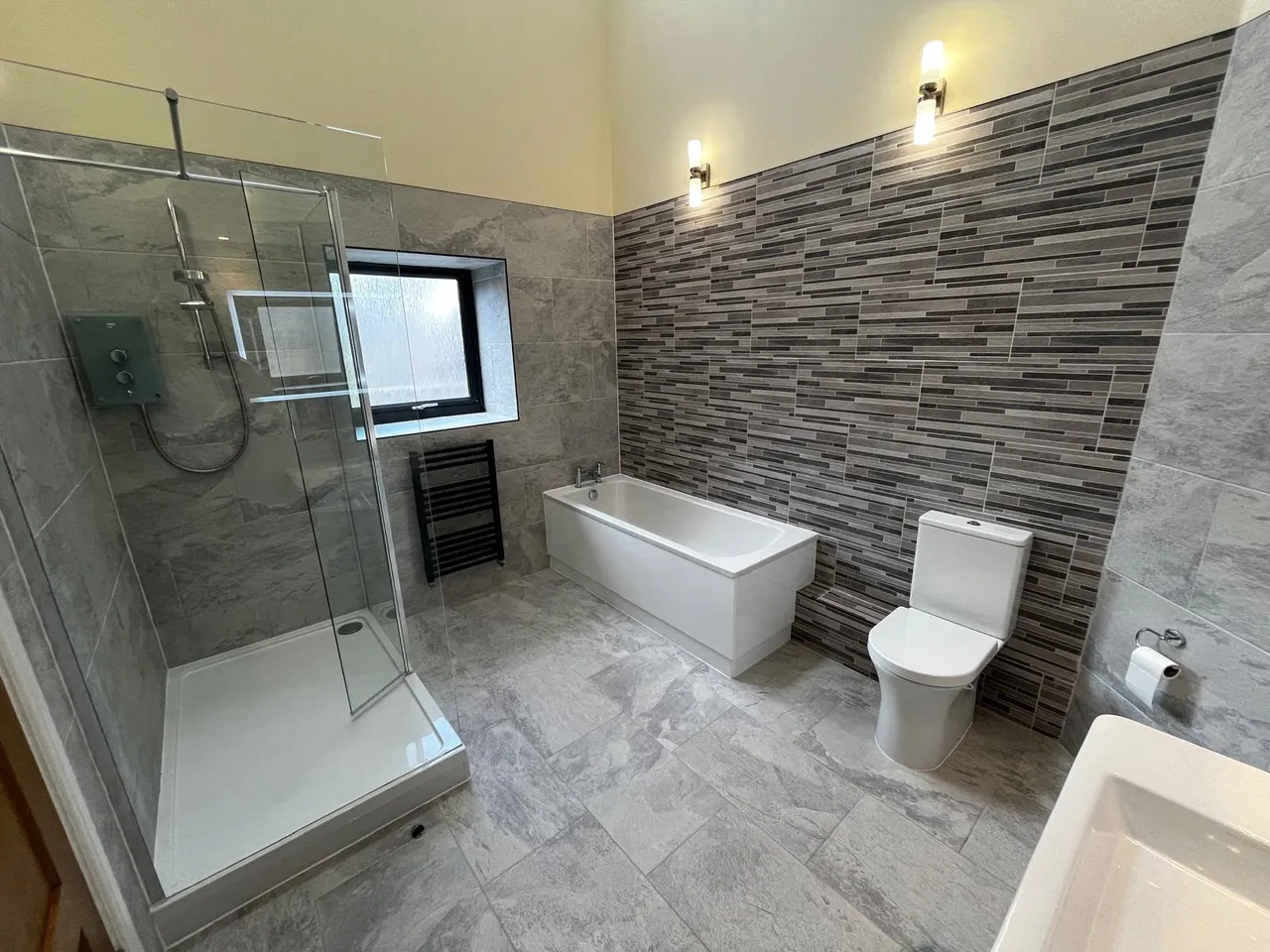 Back Chapel Street, Llanrhaeadr Ym Mochnant, photo 6