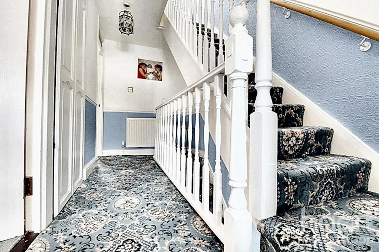 Mimosa Close, Harold Hill, RM3, photo 10