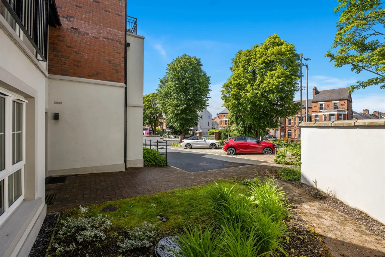 Upper Newtownards Road, Ballyhackamore, BT4, photo 19