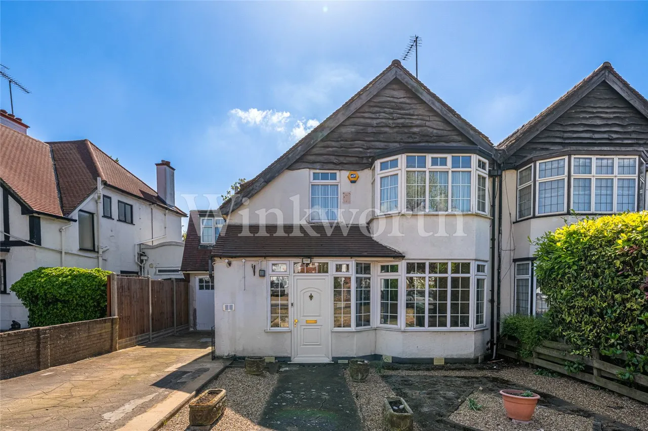 4 bed house for sale — The Vale, London, NW11