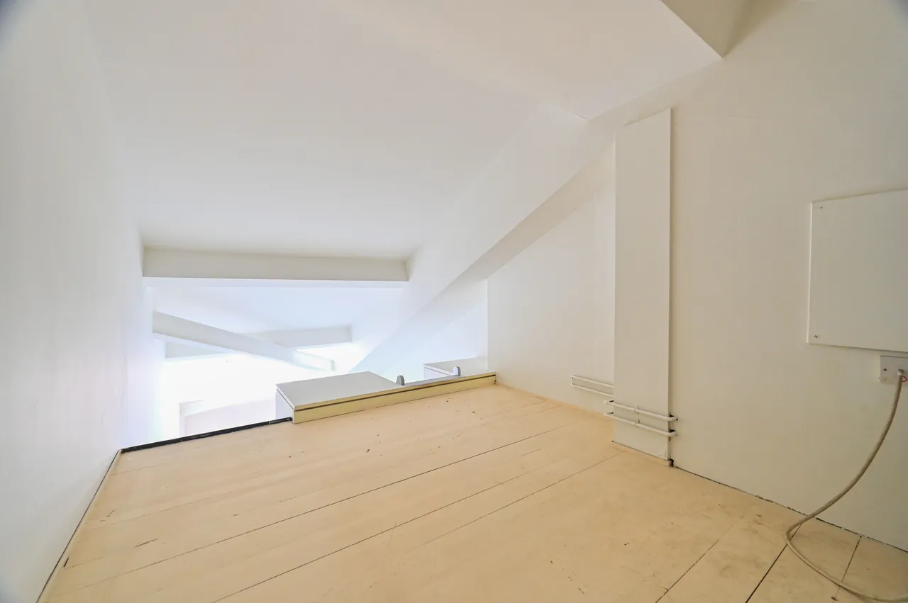 Flat 551 Manhattan Building, Bow Quarter, London, photo 7
