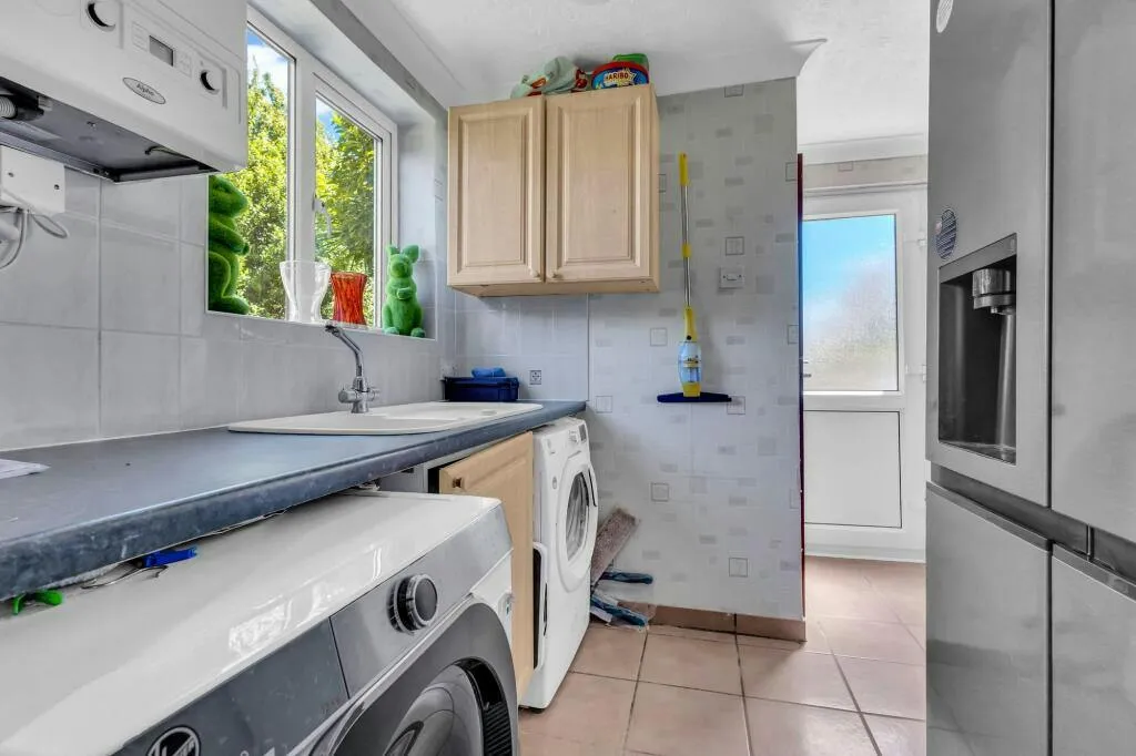 Mackenders Close, Eccles, ME20, photo 8