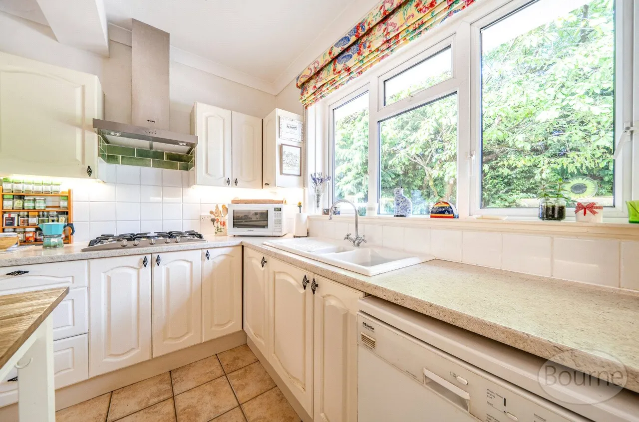 Torberry Drive, Petersfield, GU31, photo 23