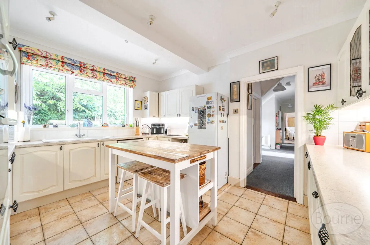 Torberry Drive, Petersfield, GU31, photo 17