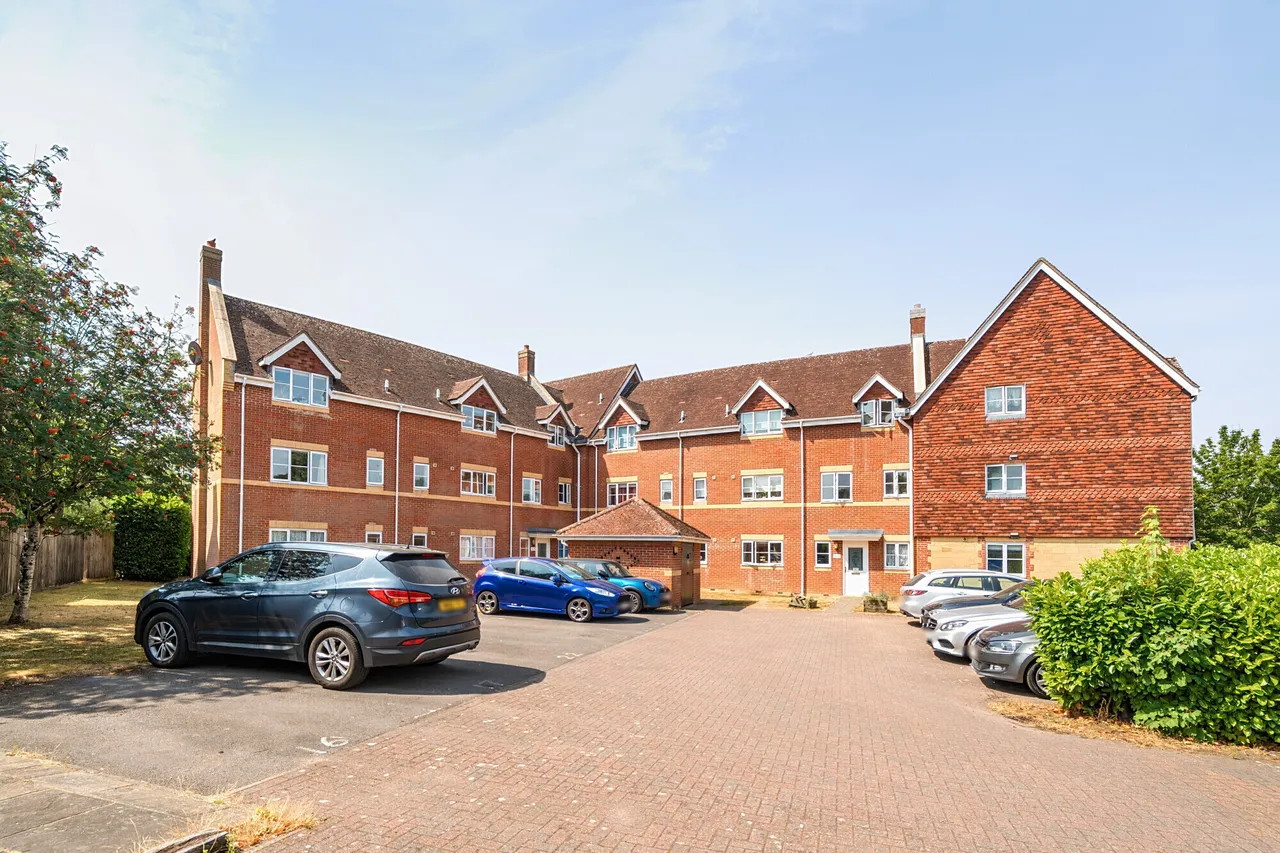 Ottawa Drive, Liphook, GU30, photo 8