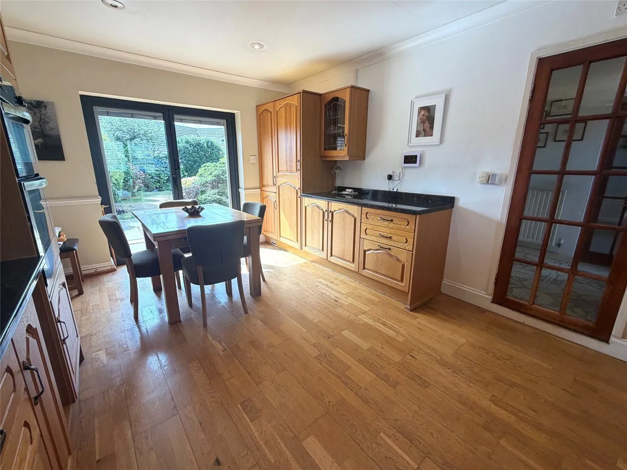 Woodland Crescent, Milford Haven, SA73, photo 3