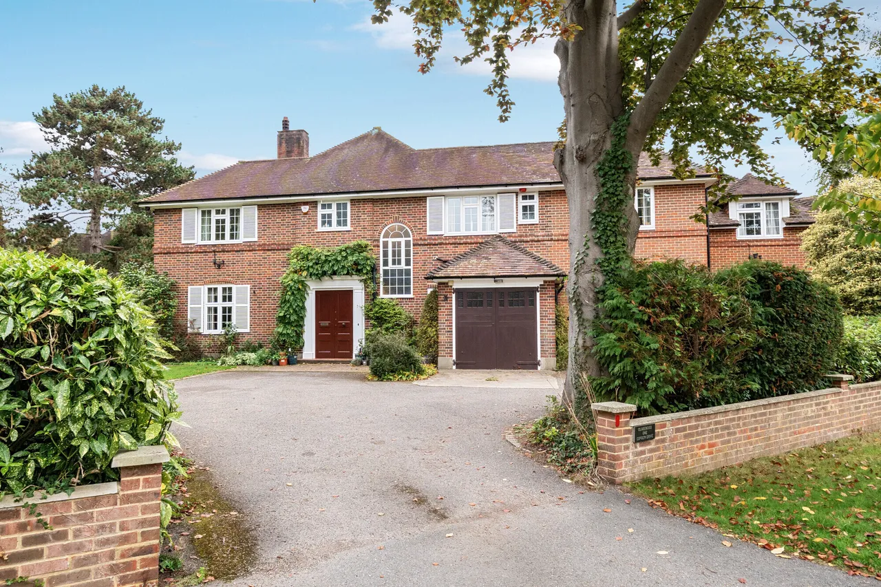 6 bed house for sale — Copsem Drive, Esher, KT10