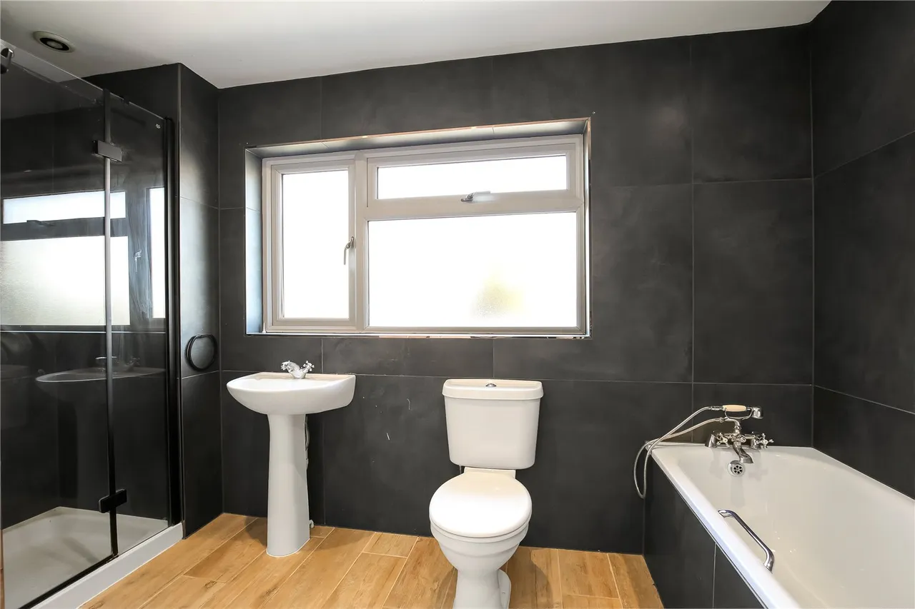 Victoria Road, Salisbury, Wiltshire, SP1 3NG, photo 11