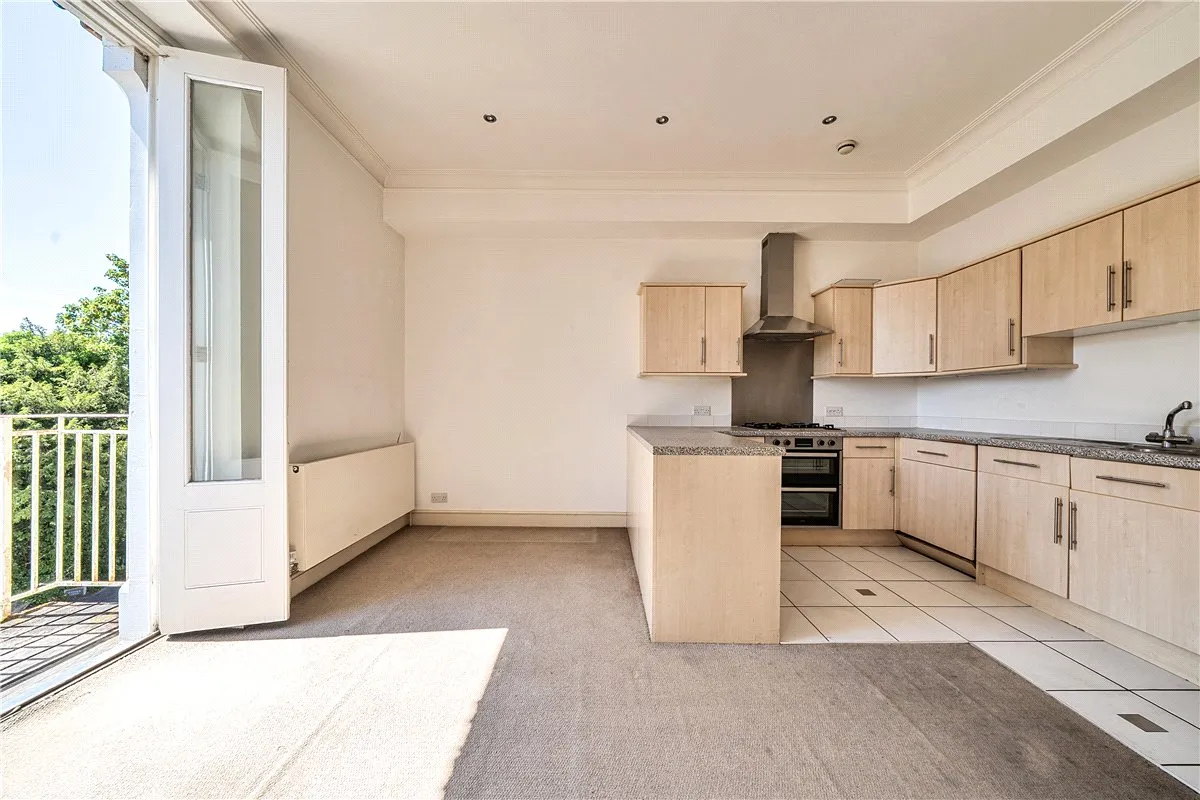 Weston Lane, Bath, BA1, photo 2
