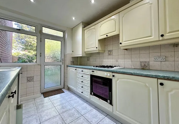 Rosewood Avenue, Droylsden, M43, photo 4