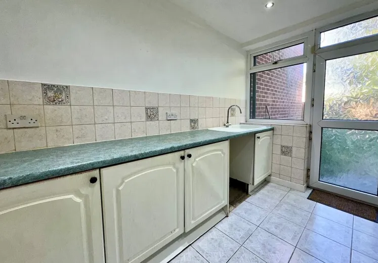 Rosewood Avenue, Droylsden, M43, photo 6
