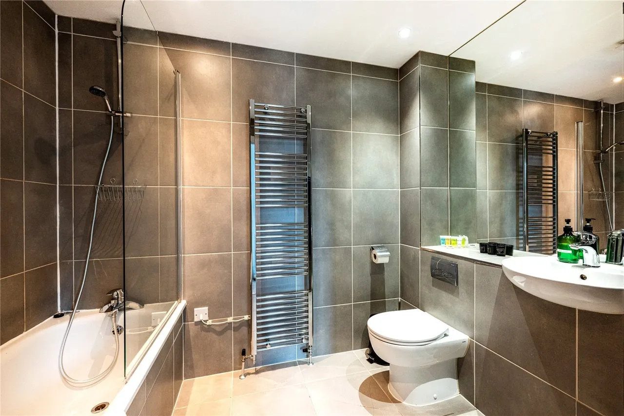 Cheping House, 1 Lockton Street, London, W10, photo 9