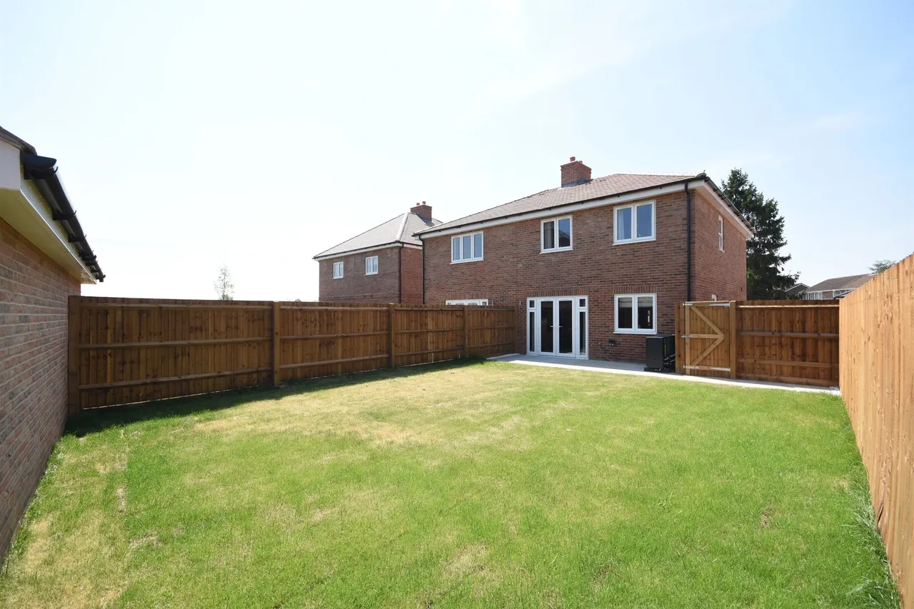 Small Acres, Hatfield Peverel, CM3, photo 19