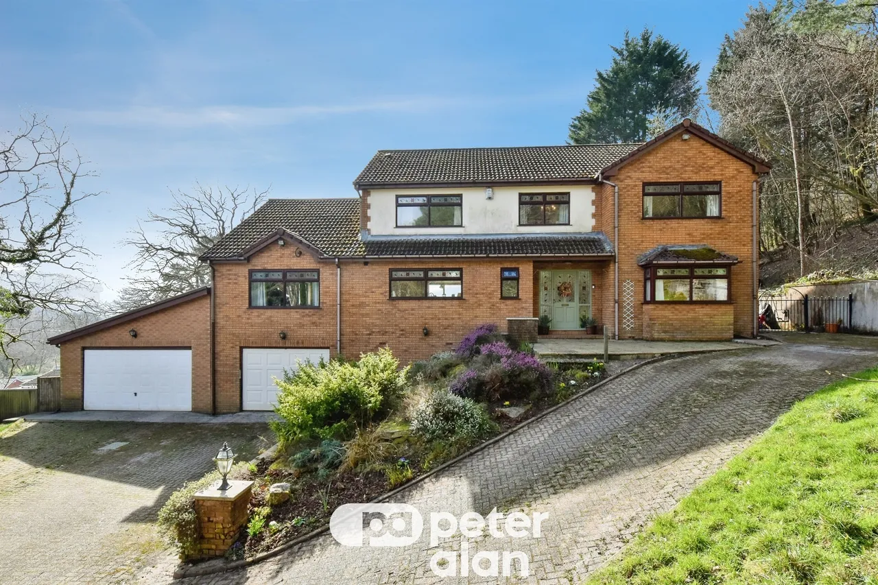 4 bed house for sale, Greenfield Terrace, Mountain Ash, CF45