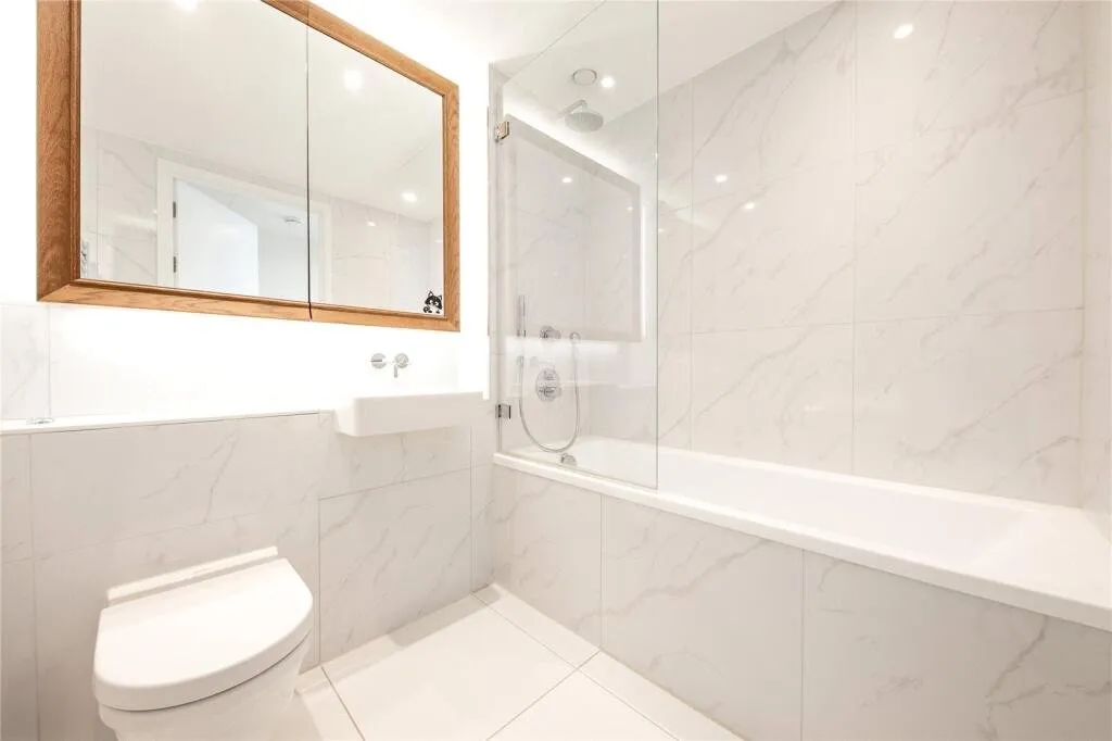 Wandsworth Road, Nine Elms, SW8, photo 8
