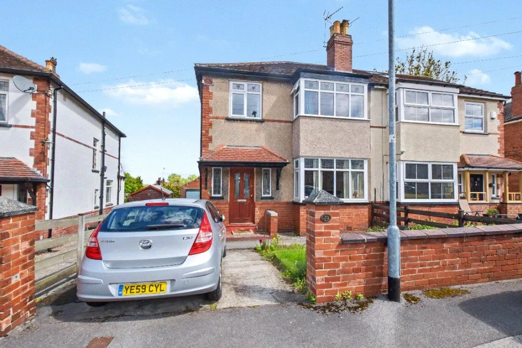 3 bed house for sale, Armley Grange Oval, Leeds, LS12