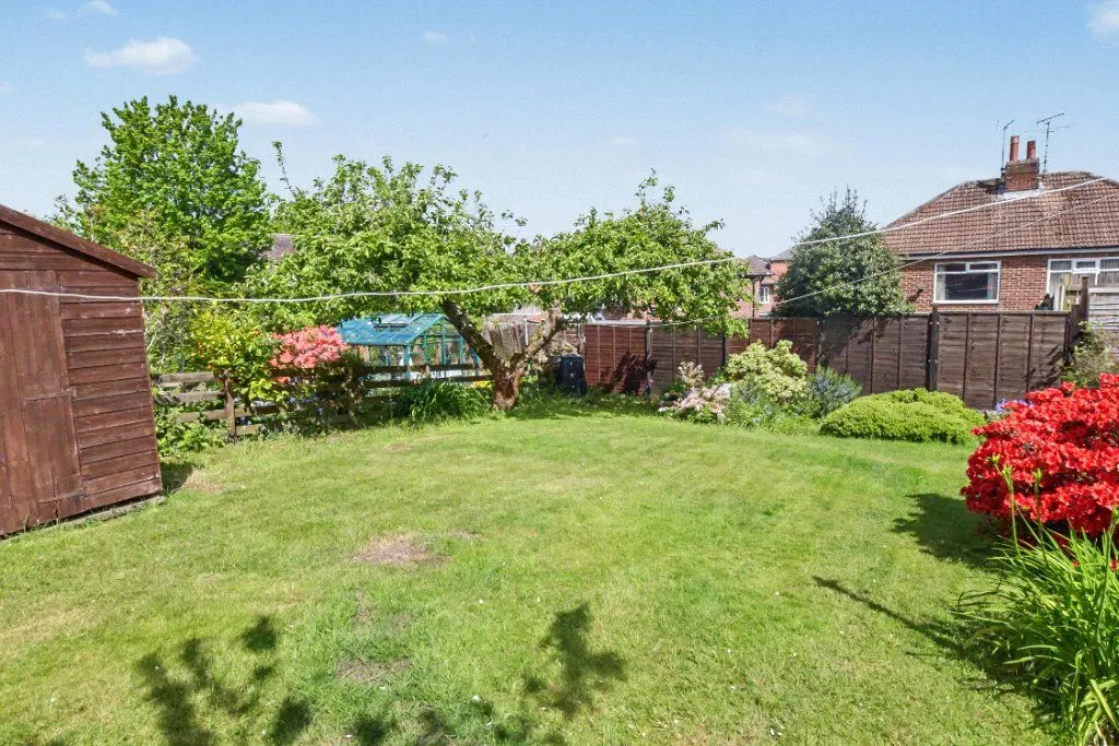 Armley Grange Oval, Leeds, LS12, photo 13