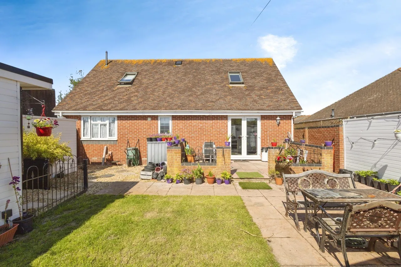Marshall Road, Hayling Island, PO11, photo 18