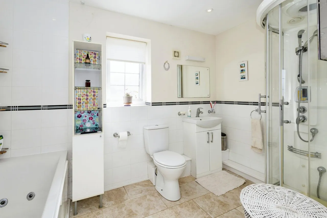 Marshall Road, Hayling Island, PO11, photo 16