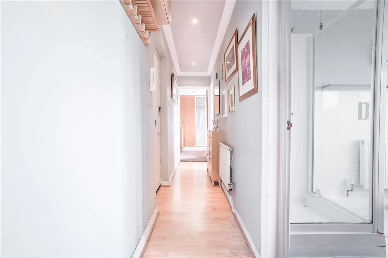 Durham Avenue, Woodford Green, IG8, photo 17