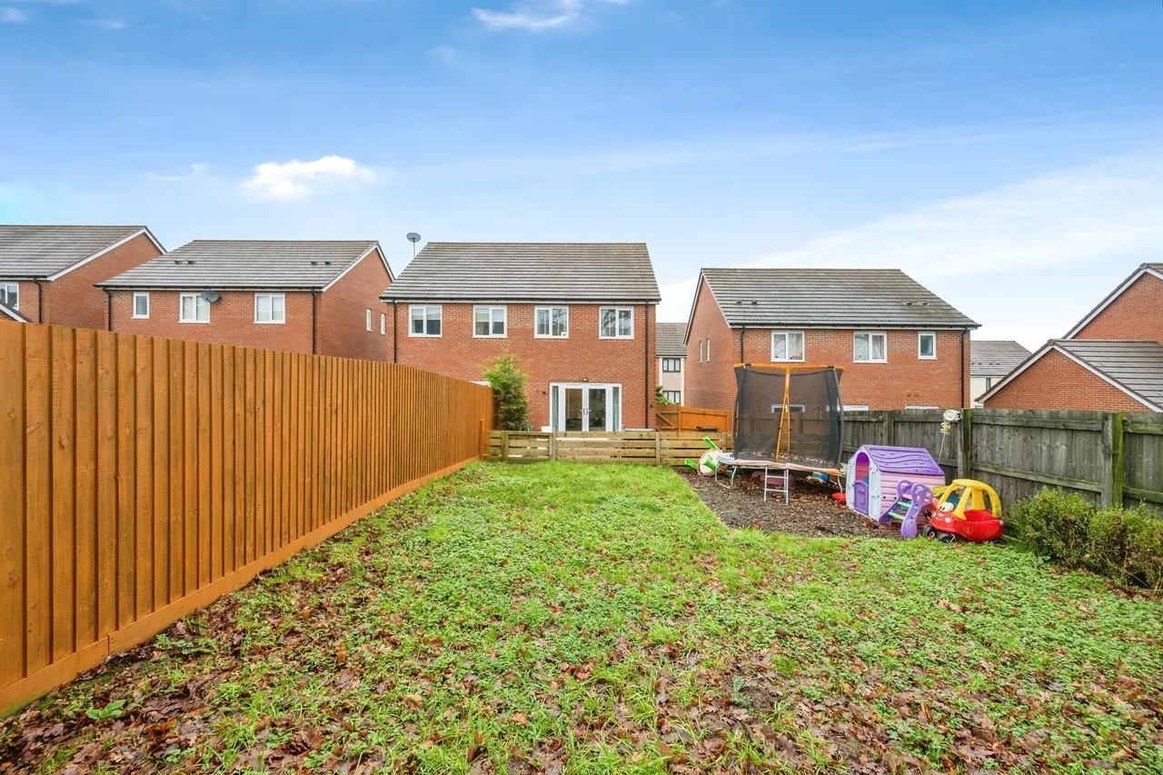 Sampson Avenue, Bramshall, ST14, photo 16