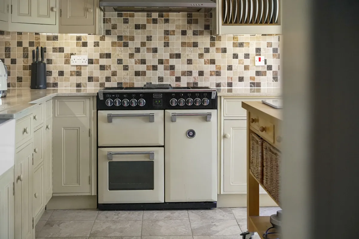 Blunham Road, Moggerhanger Bedford, MK44, photo 37