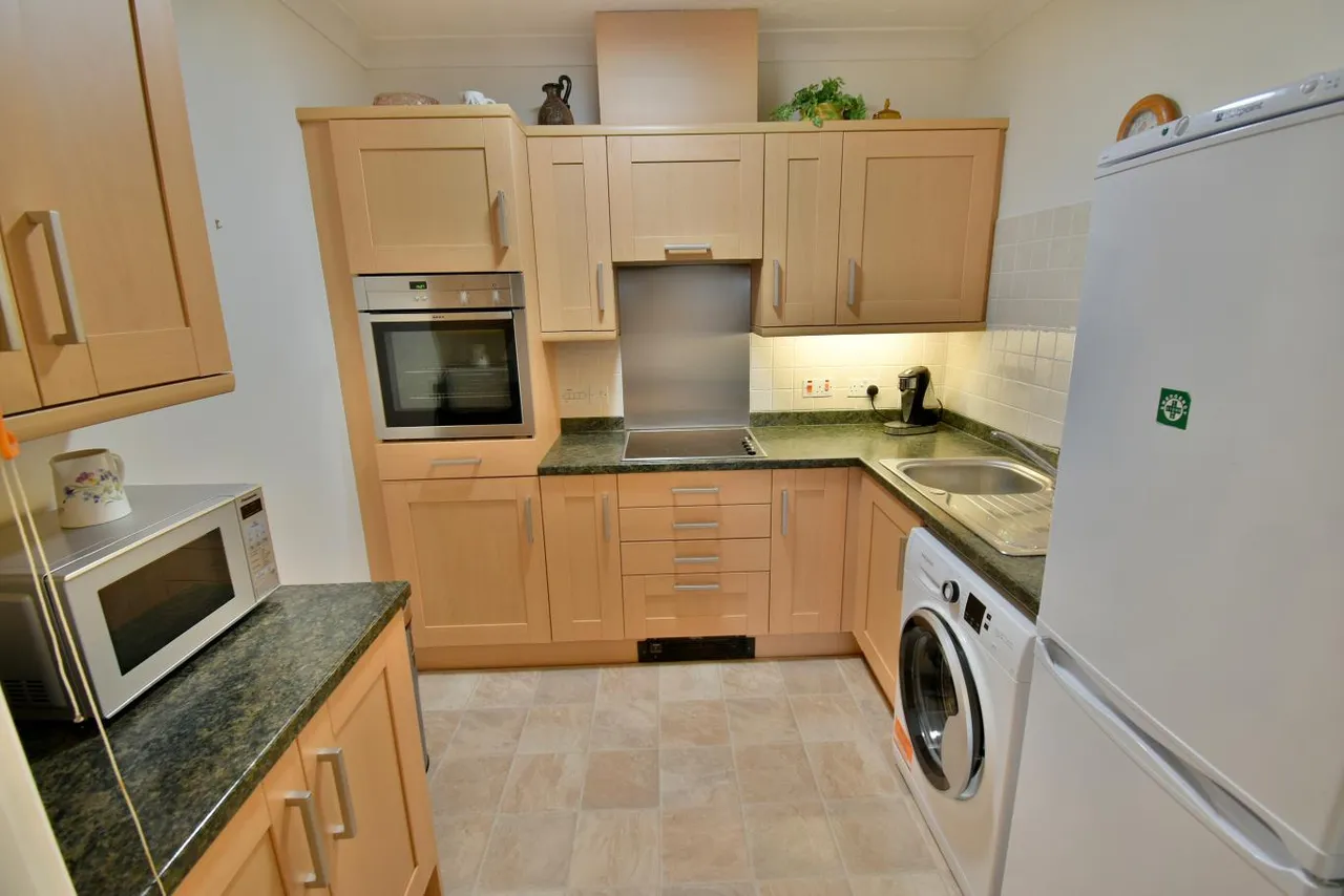 St Marys Mews, BH22, photo 4