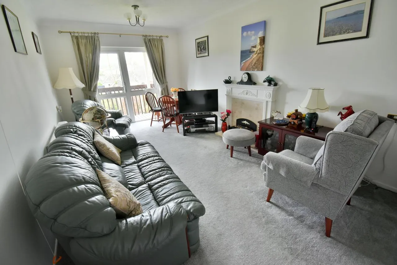 St Marys Mews, BH22, photo 5