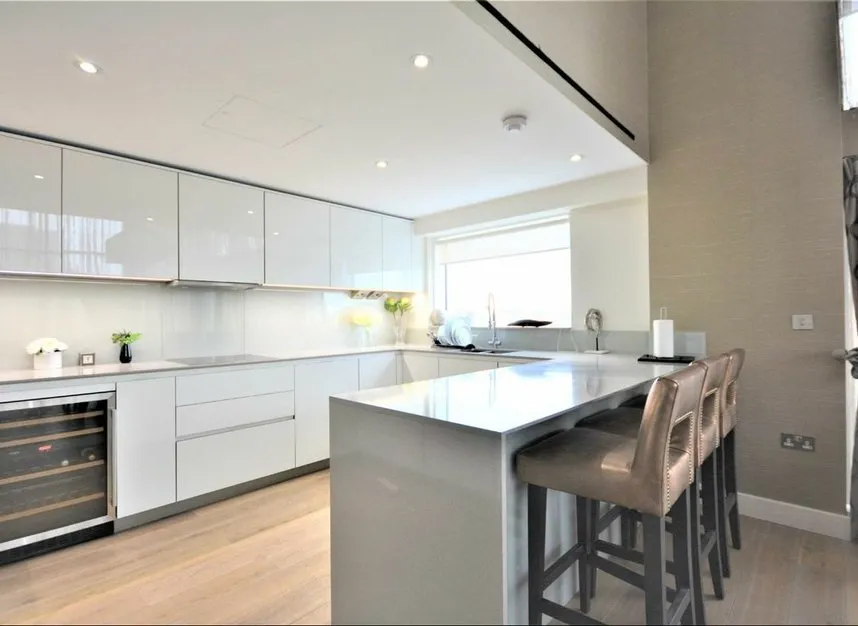 East Drive, Hendon, NW9, photo 5
