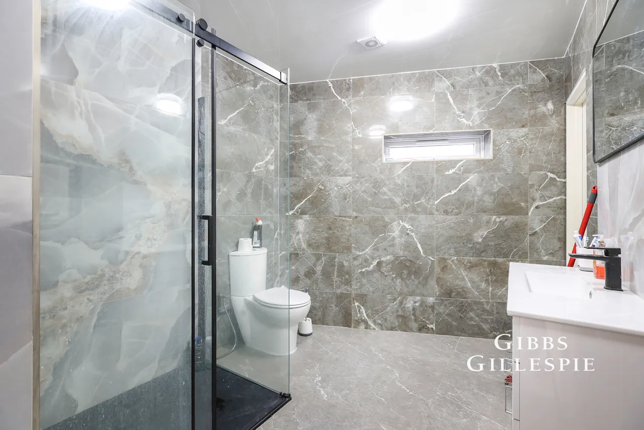 Tangmere Gardens, Northolt Fees Apply, UB5, photo 8