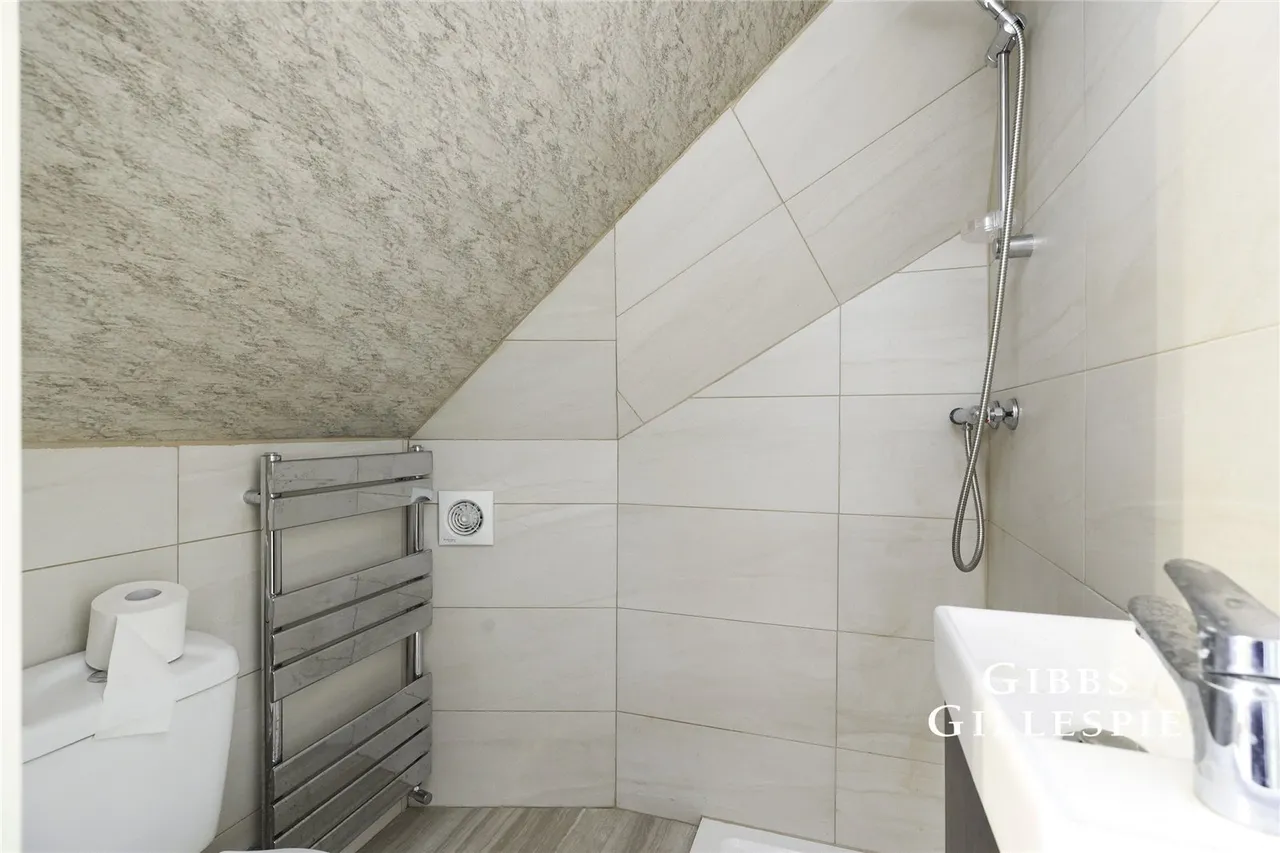 Tangmere Gardens, Northolt Fees Apply, UB5, photo 16