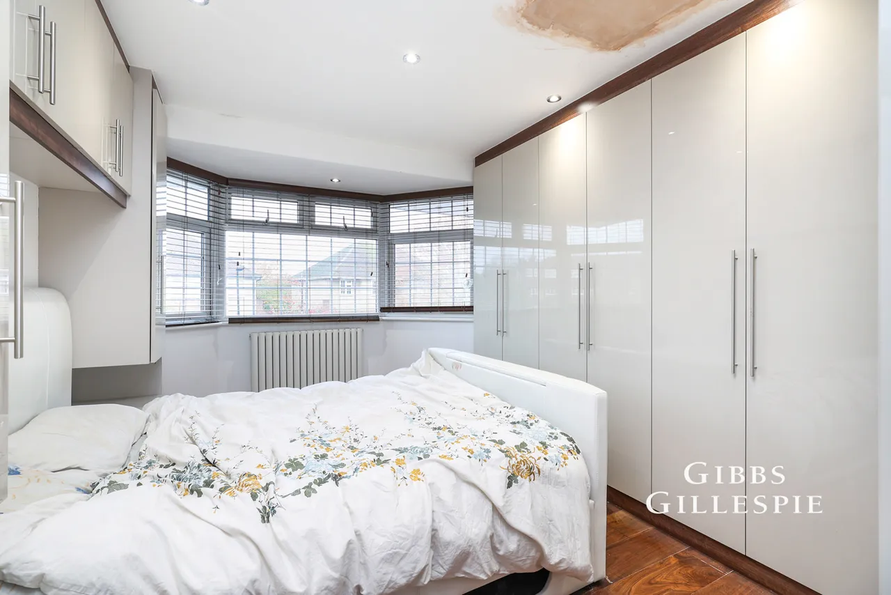 Tangmere Gardens, Northolt Fees Apply, UB5, photo 9