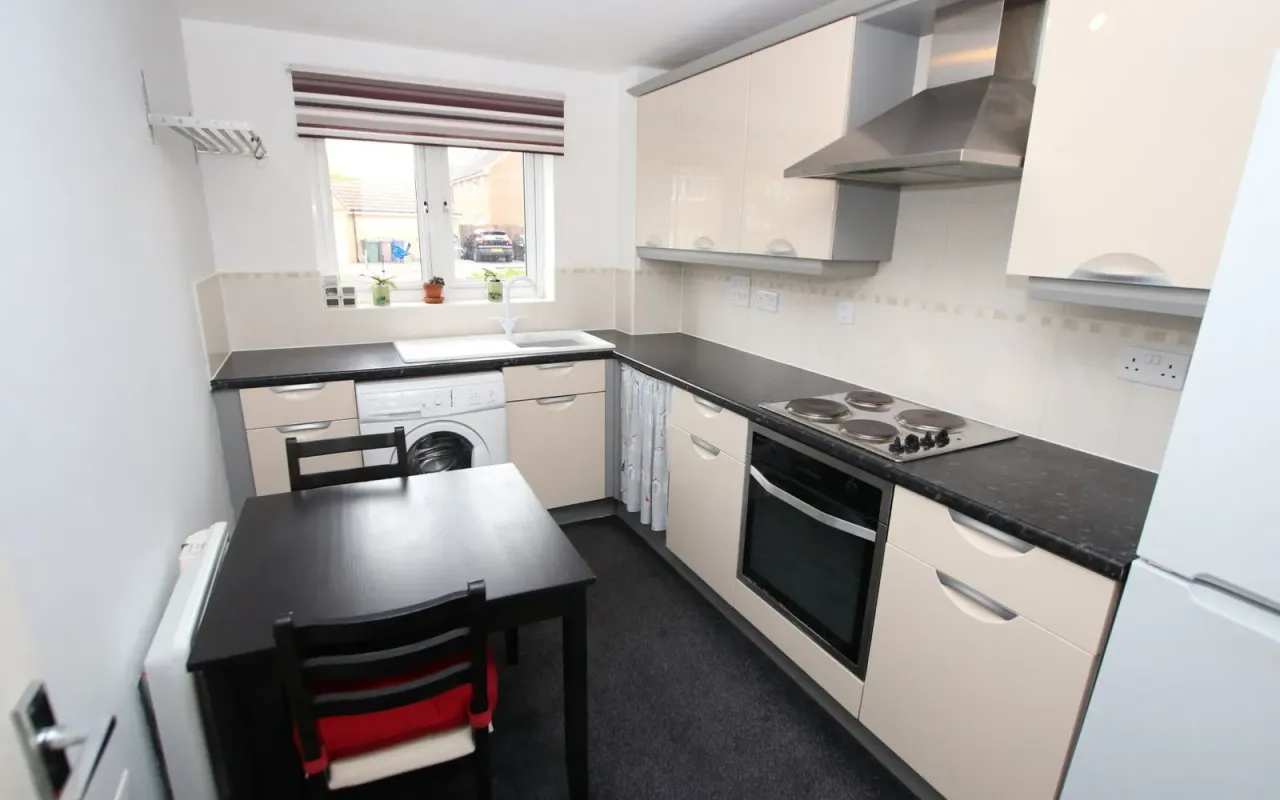 Elmroyd Court Penistone, photo 6