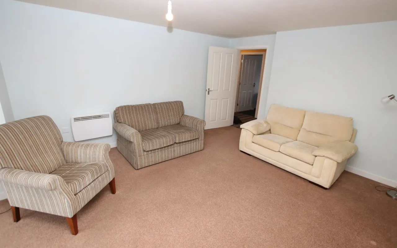 Elmroyd Court Penistone, photo 4