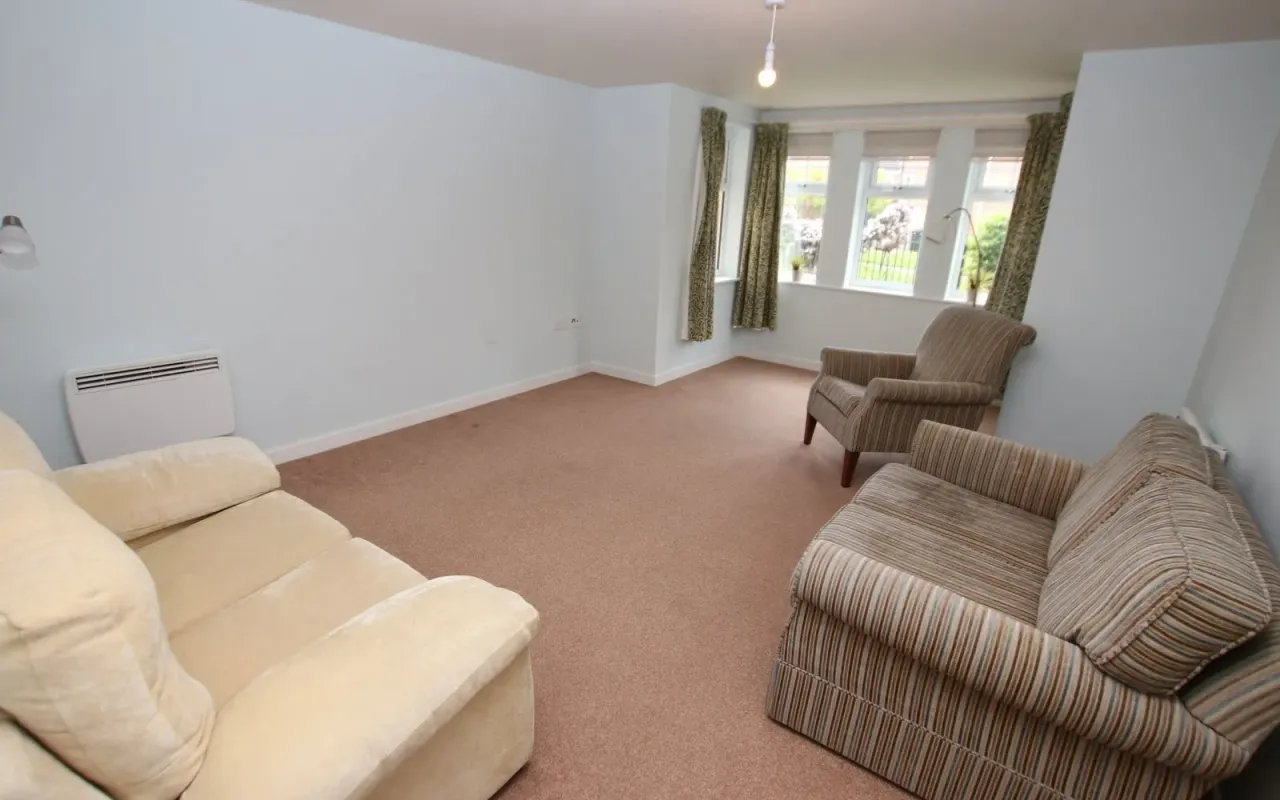 Elmroyd Court Penistone, photo 5