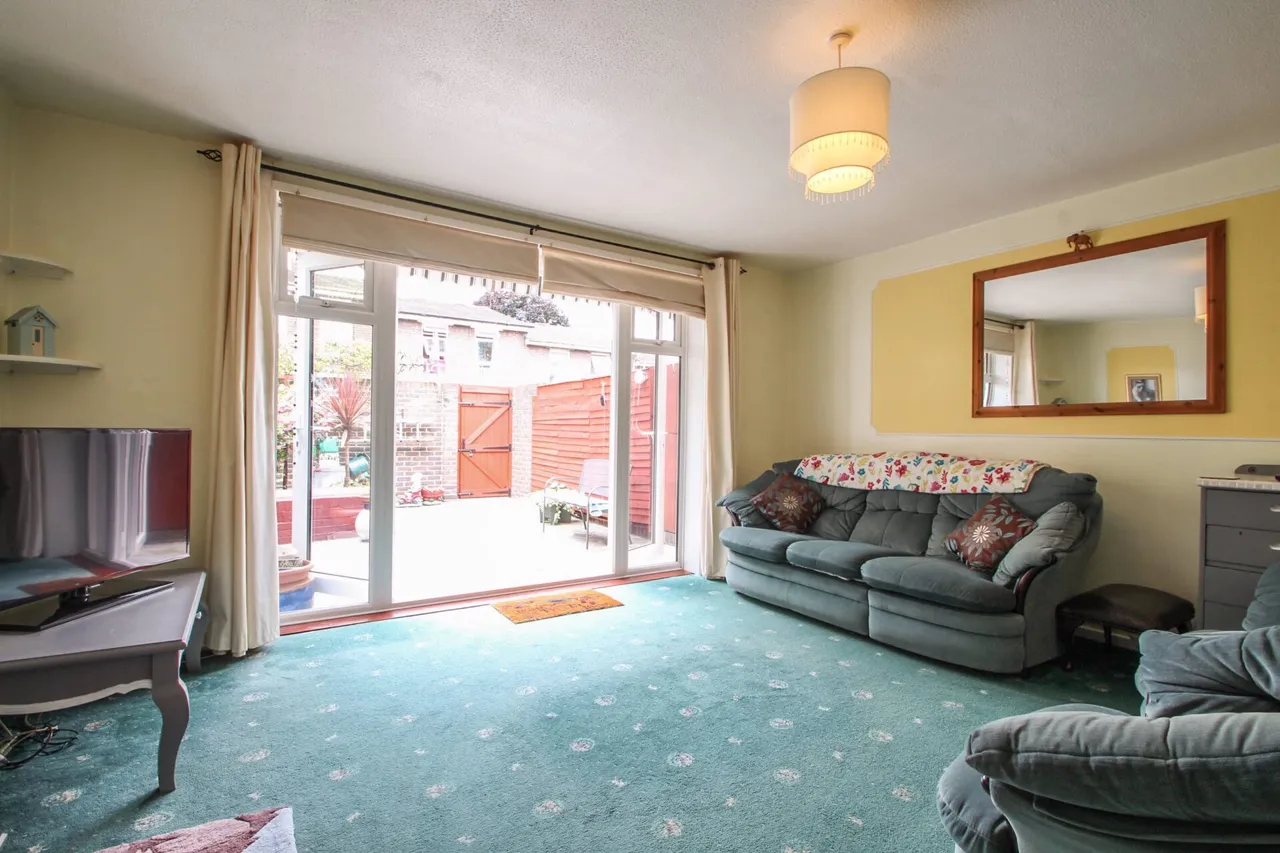 Invermore Place, London, photo 5