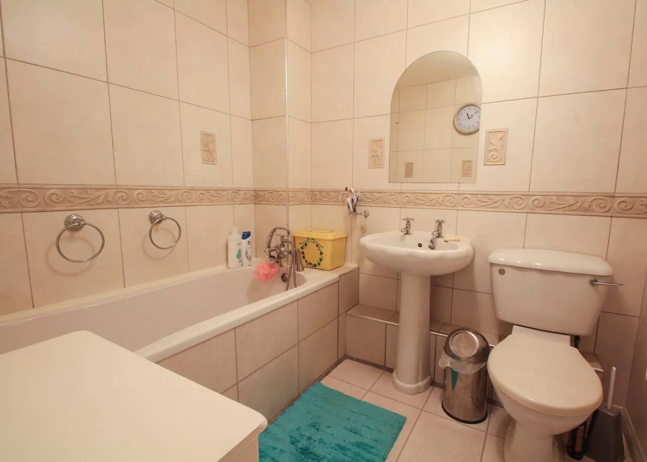 Invermore Place, London, photo 8