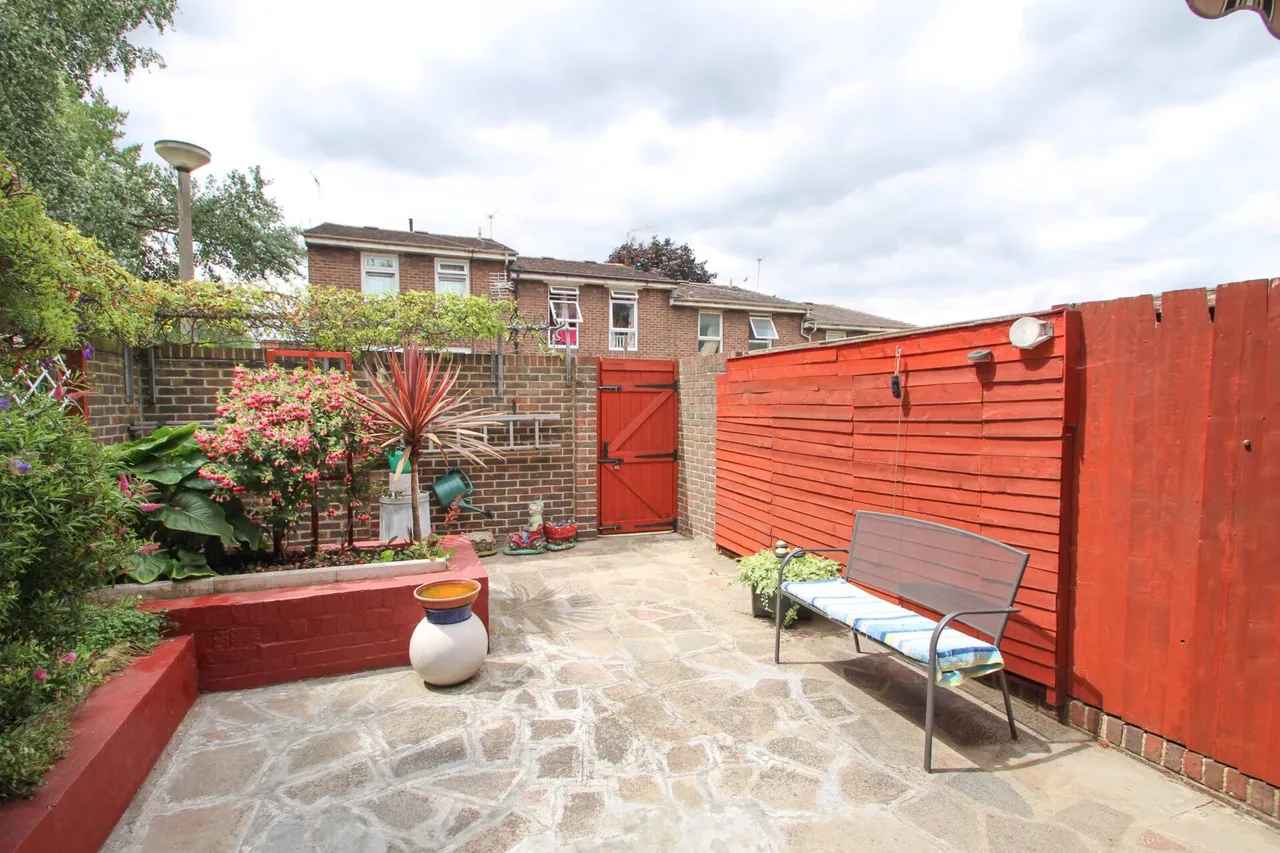 Invermore Place, London, photo 9