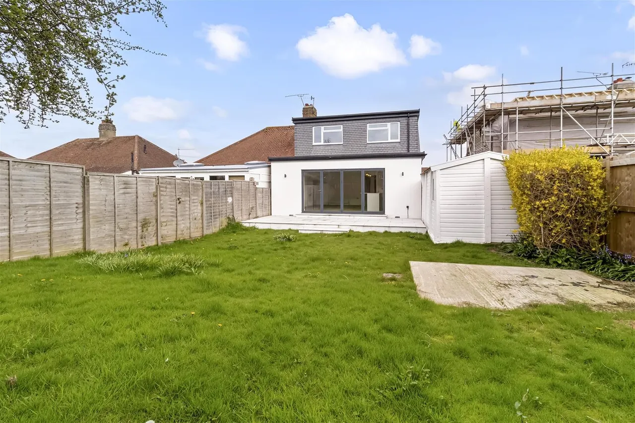 Sunningdale Road, Worthing, photo 24
