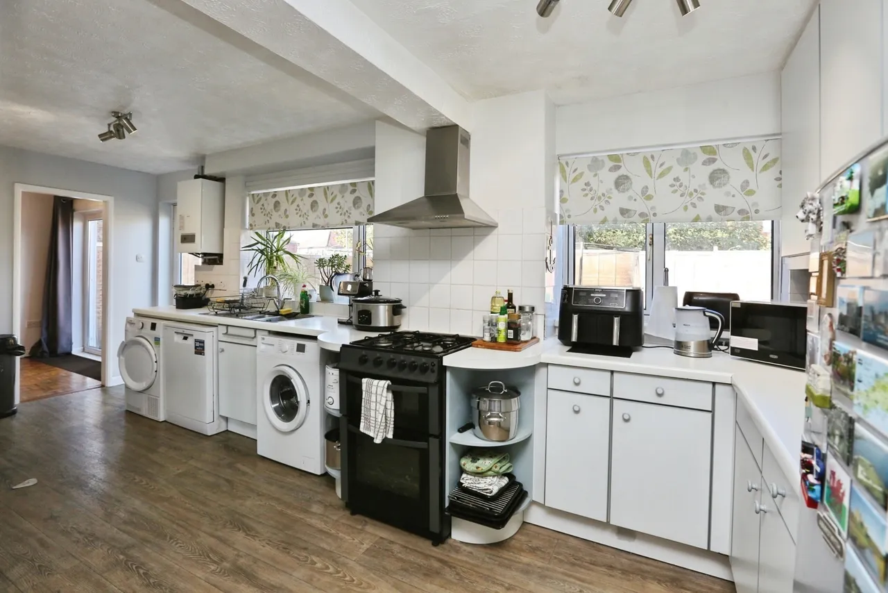 Manor Farm Close, Bishopstoke, SO50, photo 3