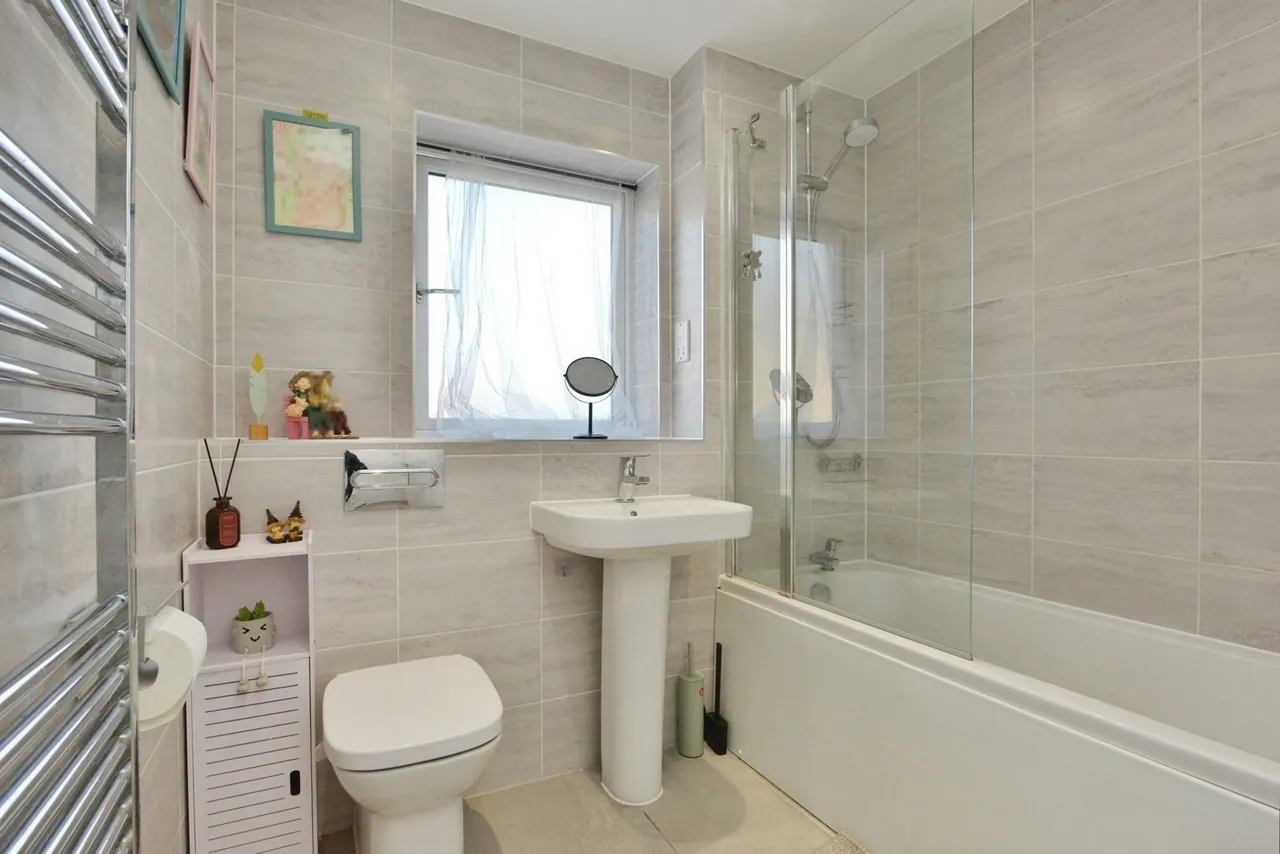 Shetland Drive, Whitehouse, Milton Keynes, Buckinghamshire, MK8, photo 18