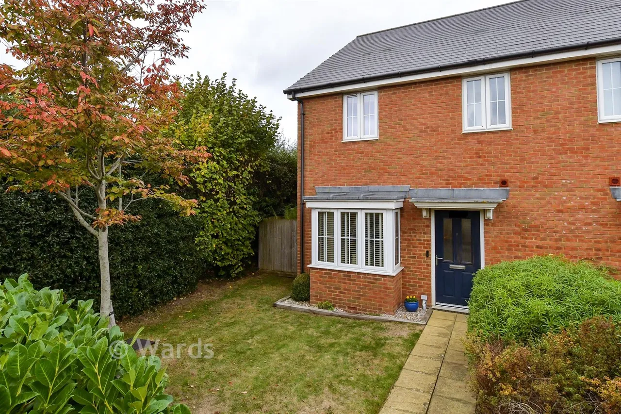 3 bed house for sale, Heath Road, Coxheath, ME17