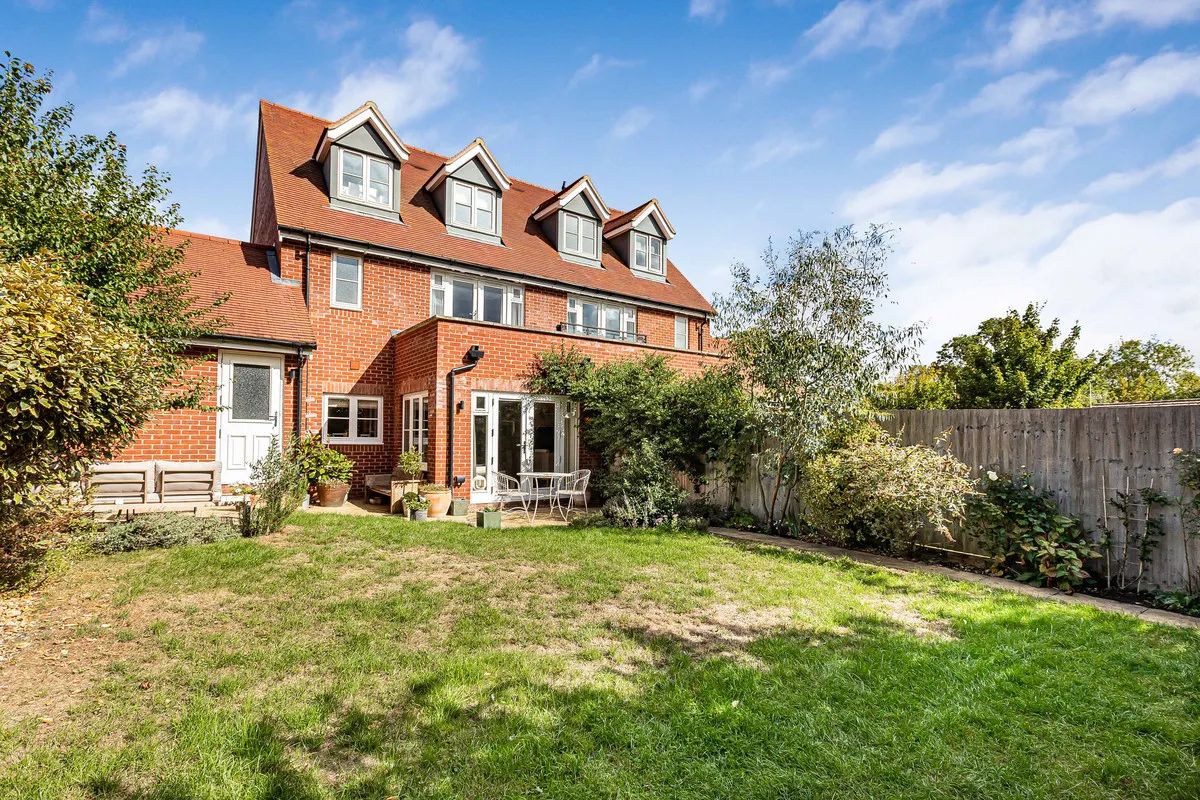 Monk Close, Drayton, photo 11
