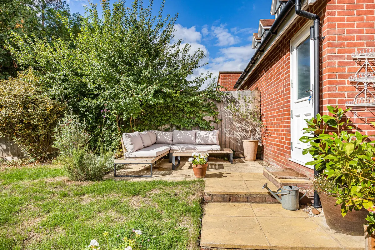 Monk Close, Drayton, photo 27