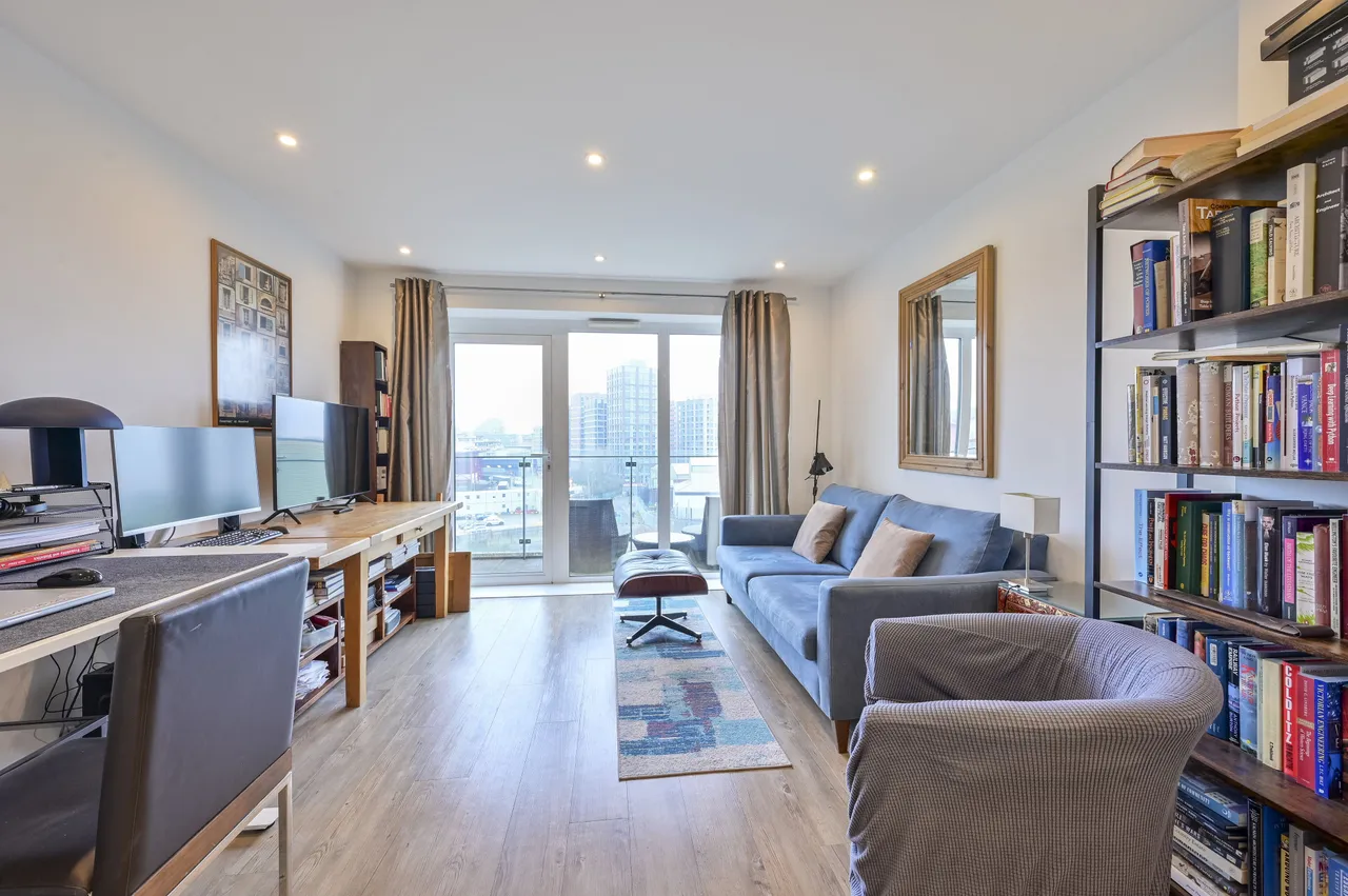 1 bed flat for sale — 50 Kennet House, 8 Enterprise Way, London